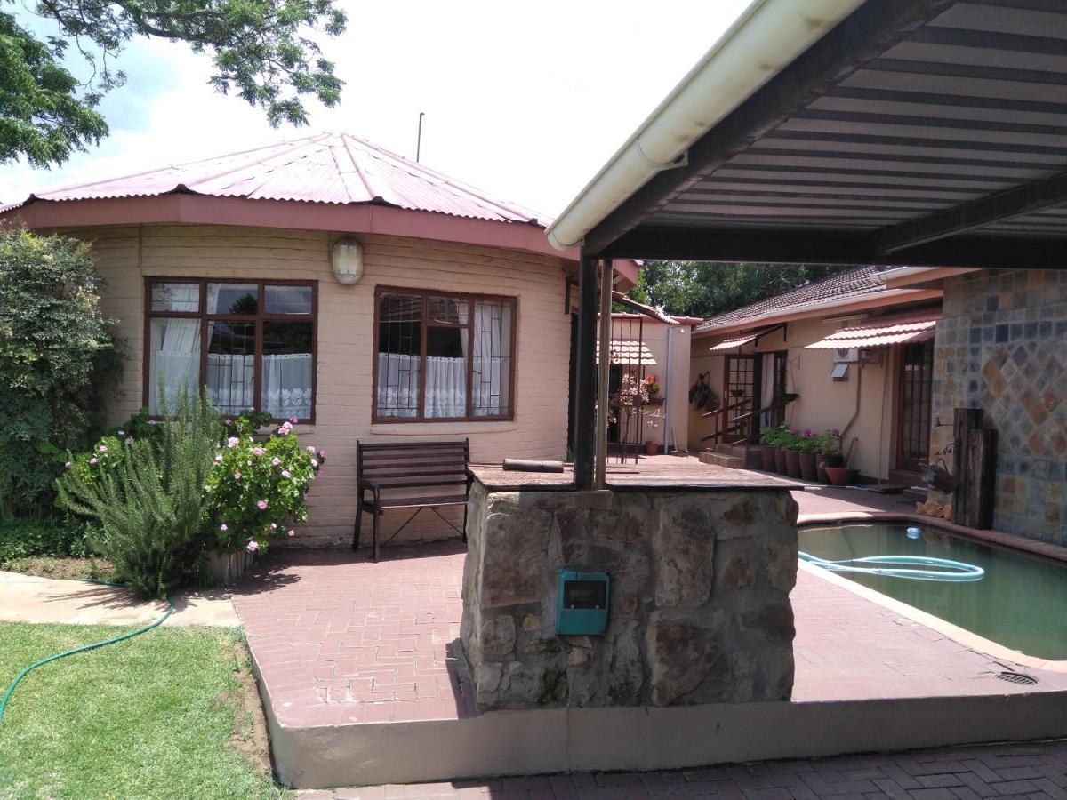 Khokha Moya Guesthouse Ermelo Exterior photo